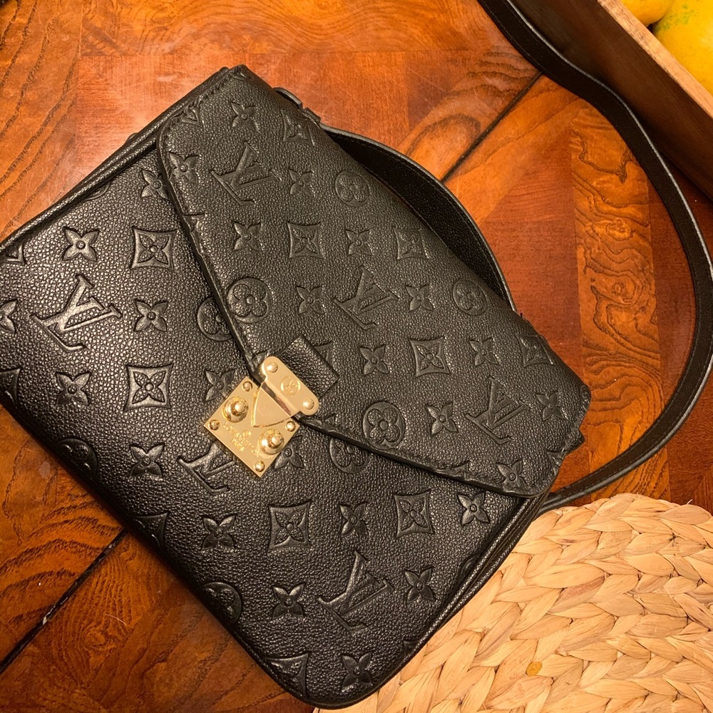 Pochette Metis
